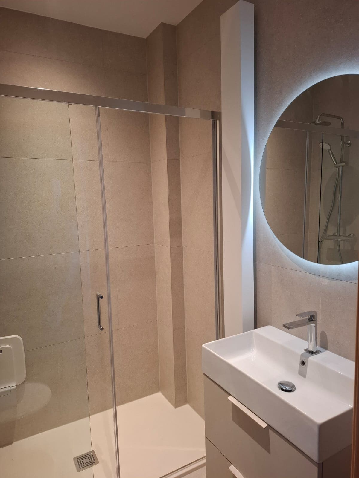 Nieuwe badkamer plaatsen